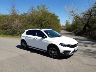 fiat-tipo-cross-front-1.jpeg