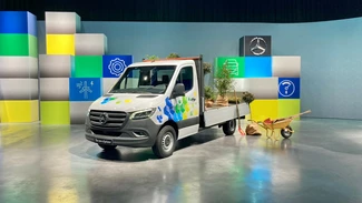 Eine von vielen Neuerungen für den Mercedes e-Sprinter: Den Elektro-Transporter gibt es in nächster Generation auch als Fahrgestell.