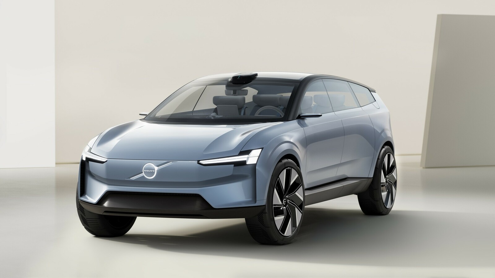 volvo-concept-recharge-202107-front.jpeg