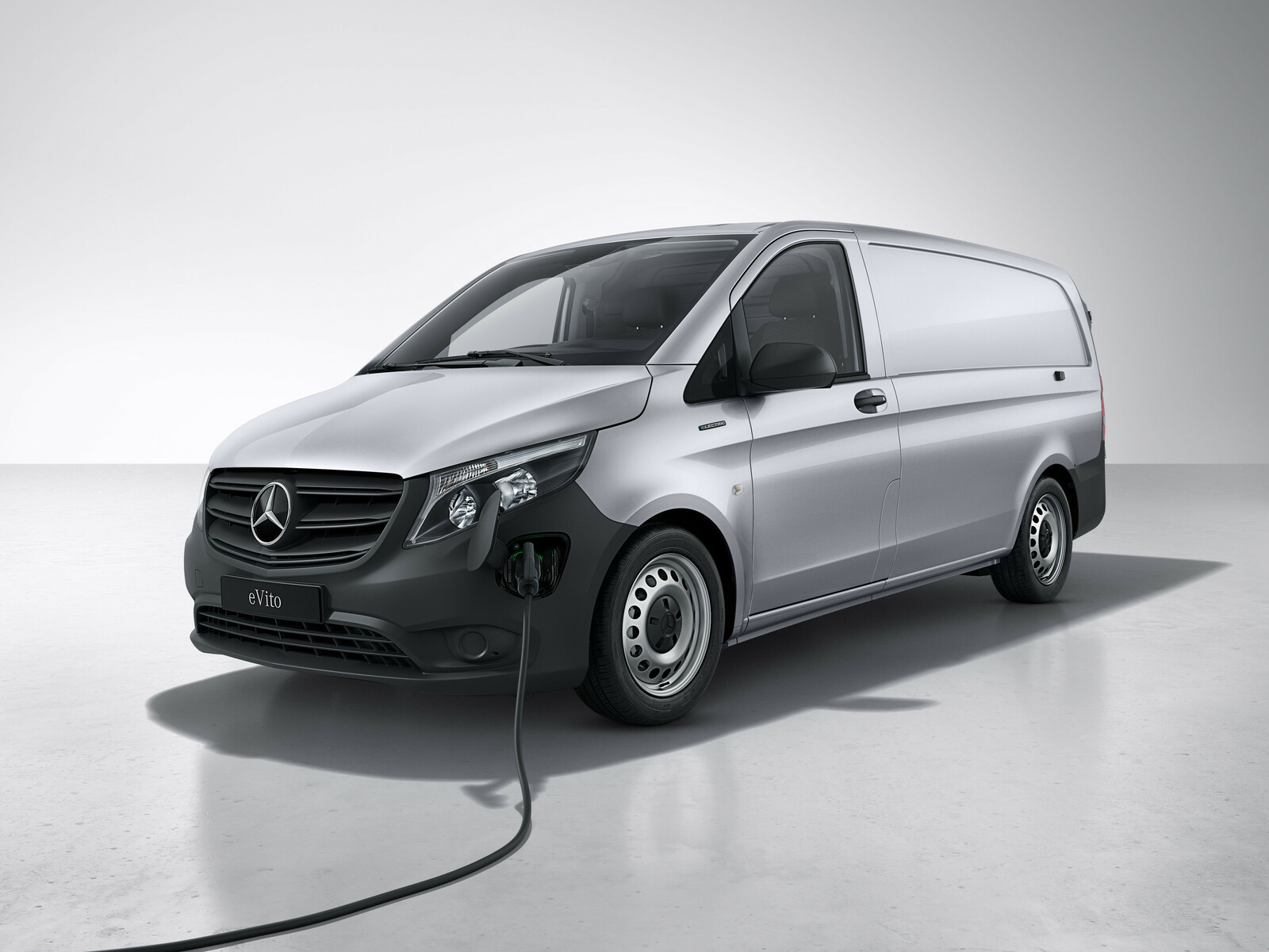 Ein neues Rekuperationssystem und mehr Akkukapazität: Daimler bessert beim e-Vito Kastenwagen die Reichweite nach.
