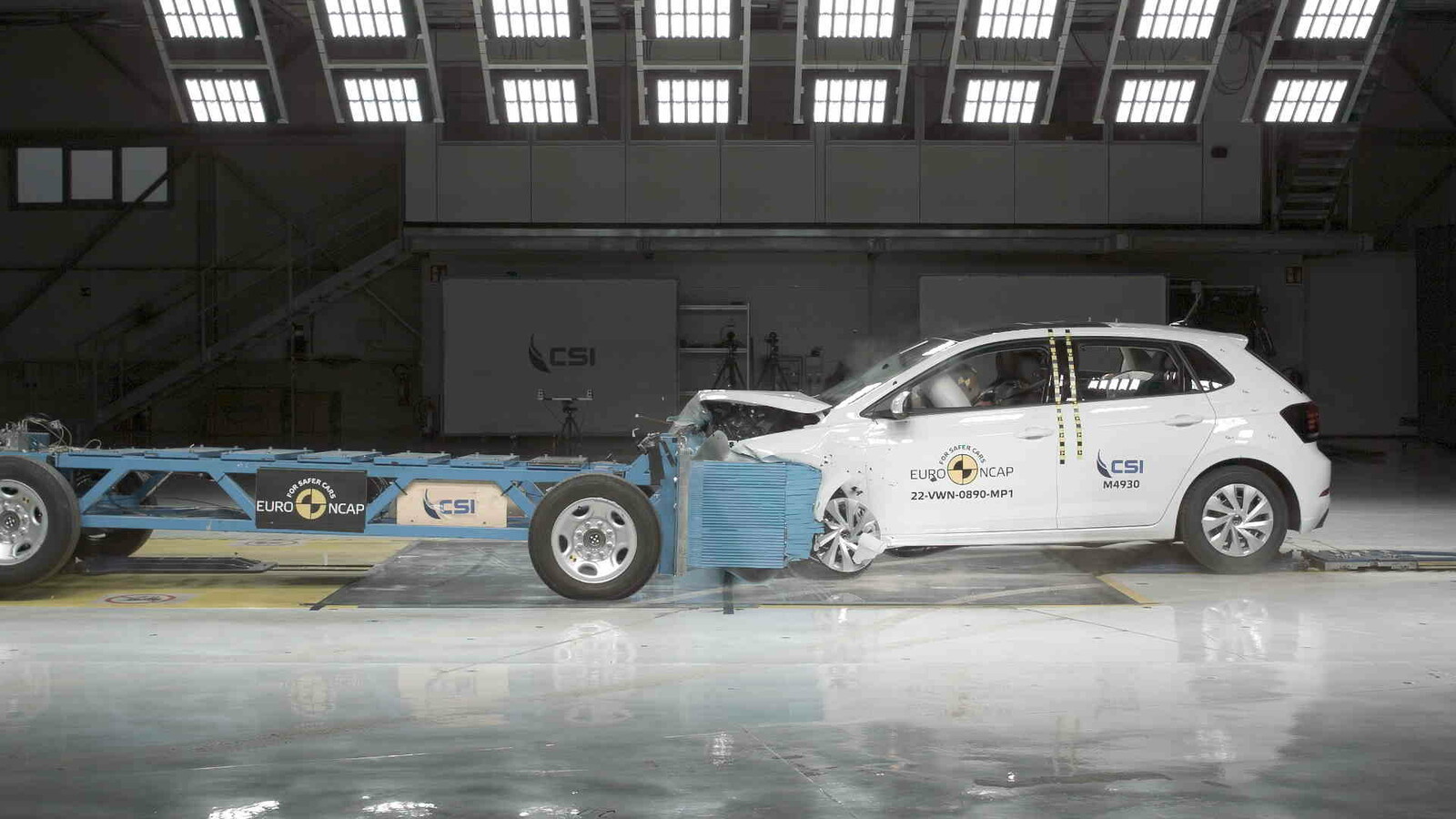 Dank neuer Mittelairbags bietet der VW Polo den vorderen Insassen einen besonders guten Unfallschutz.