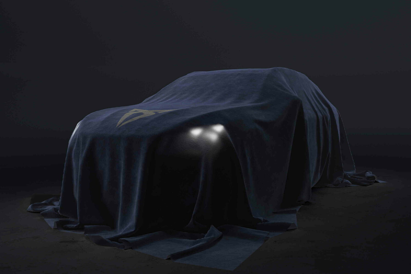 Unter dem Tuch verbirgt sich Cupras Zukunft: Auf Basis des Audi Q3 Sportback wird ein SUV-Coupé entstehen, das in Ungarn produziert werden soll.