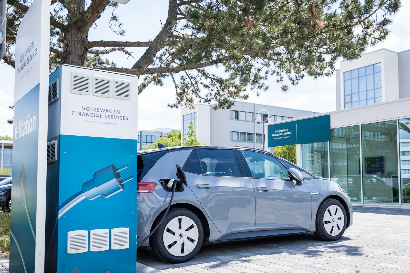 Volkswagen Financial Services startet ein Elektromobilitätsprogramm mit unter anderem Beratungsdienstleistungen.