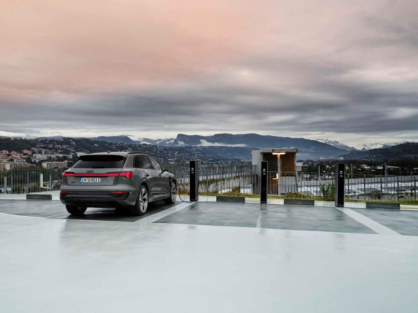 Zum Jahresbeginn 2023 startet Audi einen eigenen Ladeservice für Elektroautos und Plug-in-Hybride.