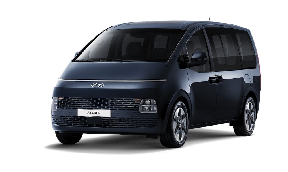 Hyundai bietet seinen Großraumvan Staria ab sofort auch mit neun Sitzen an.