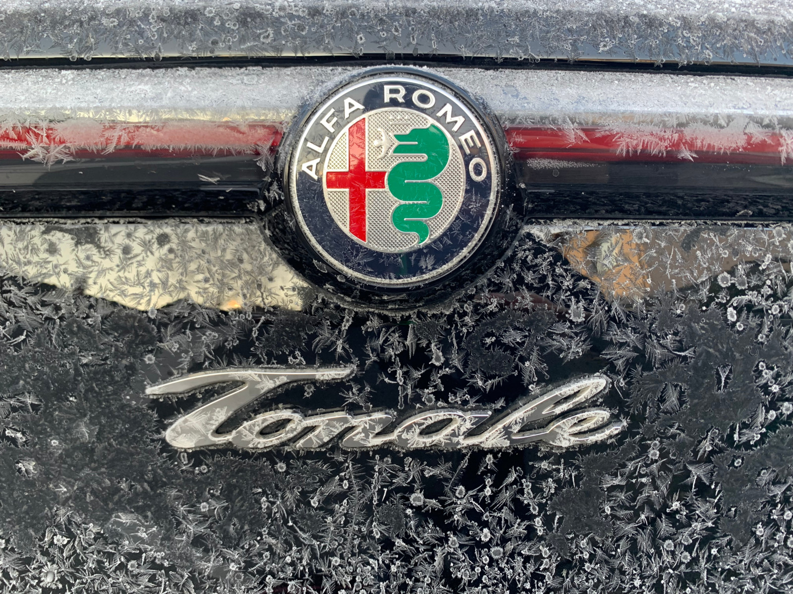 Alfa Romeo Tonale 1.5 VGT Ti Hybrid im Winter.