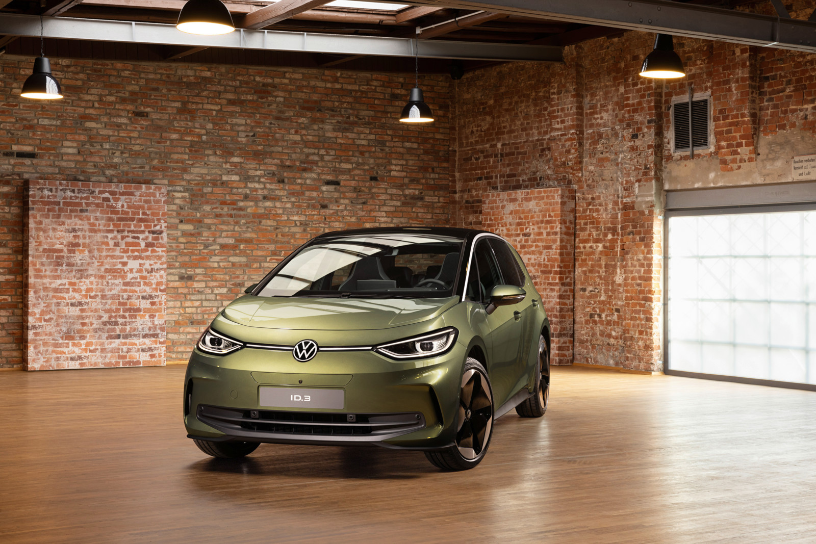 VWs Einstieg in die Elektromobilität geriet mit dem ID.3 mangels Wohlfühlatmosphäre im Innenraum etwas holperig. Unter anderem mit dem ID.3-Facelift wollen die Wolfsburger gegensteuern.