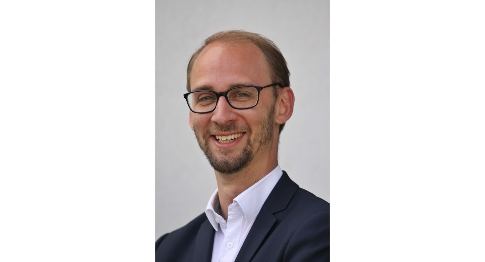 Mathias Kalkbrenner bekleidet seit dem 1. November 2023 die Position des Marketing Manager für Peugeot Deutschland und löst damit Tobias Stöver ab.
